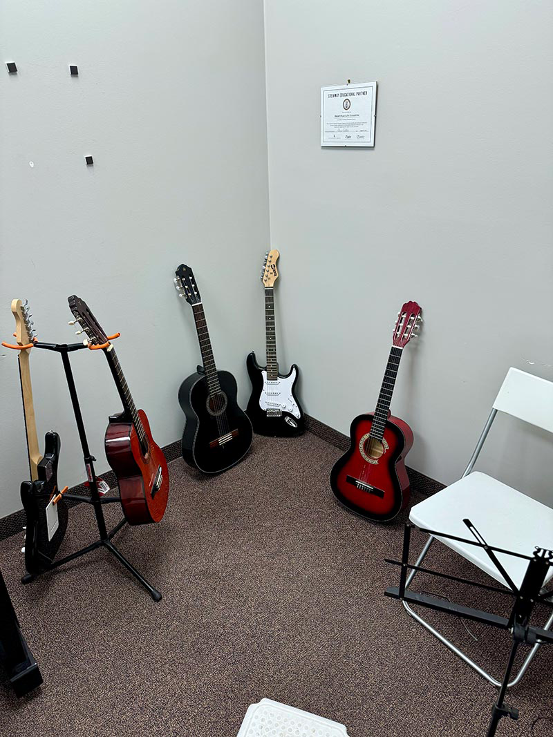 Dedicated guitar lesson space at Muzart Music School